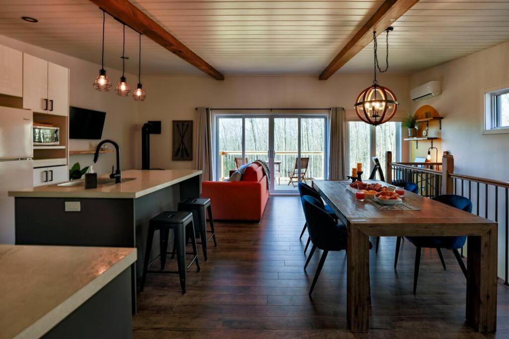 Chalet Woodpecker Lodge - Chaleureux Avec Foyer. Orford Eksteriør bilde