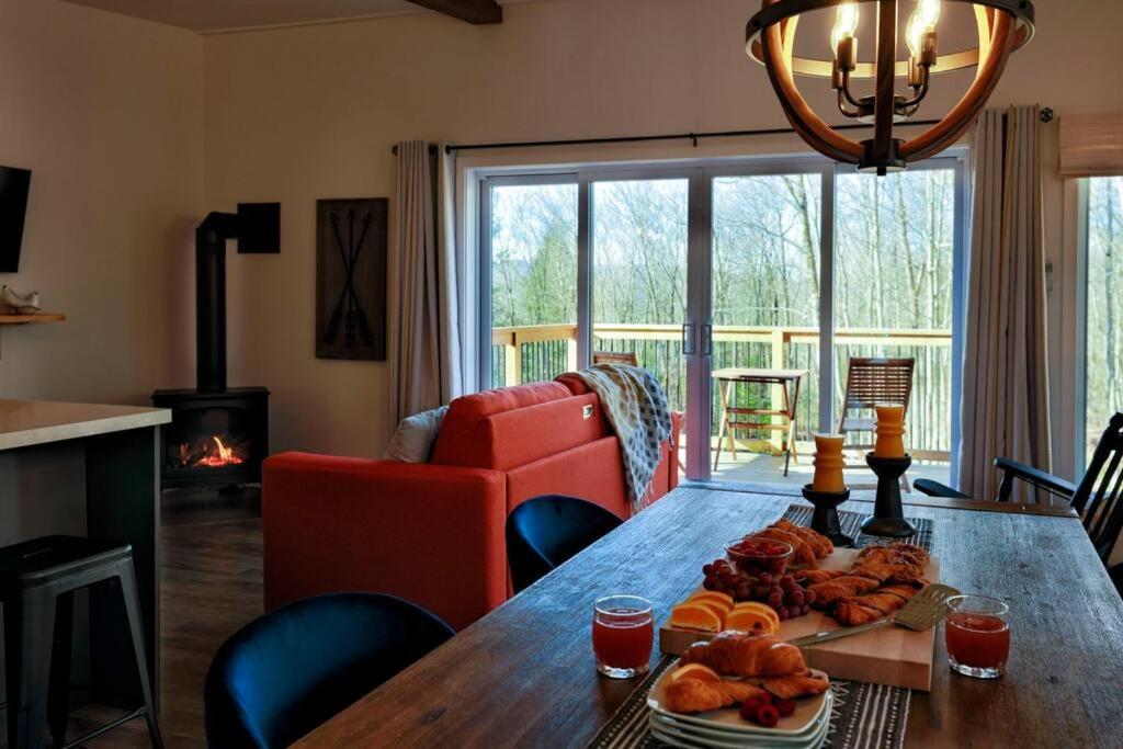 Chalet Woodpecker Lodge - Chaleureux Avec Foyer. Orford Eksteriør bilde